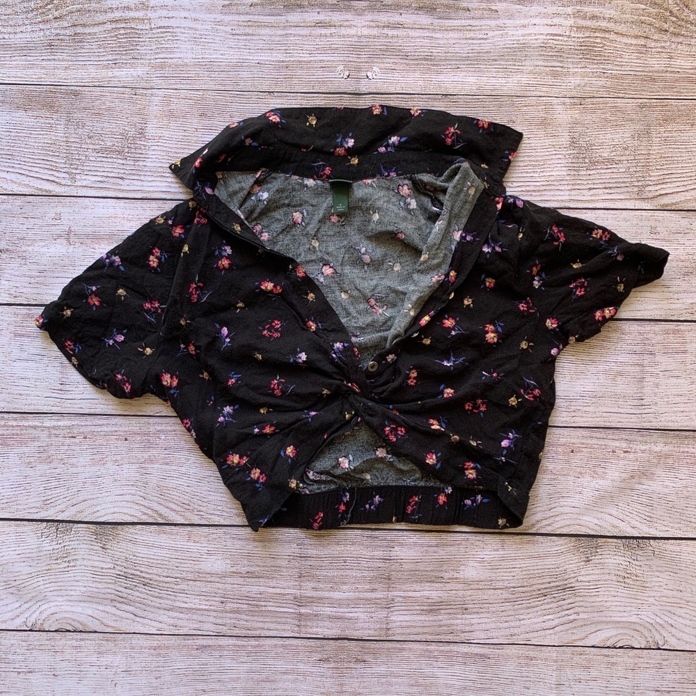 Wild Fable Floral Croptop
